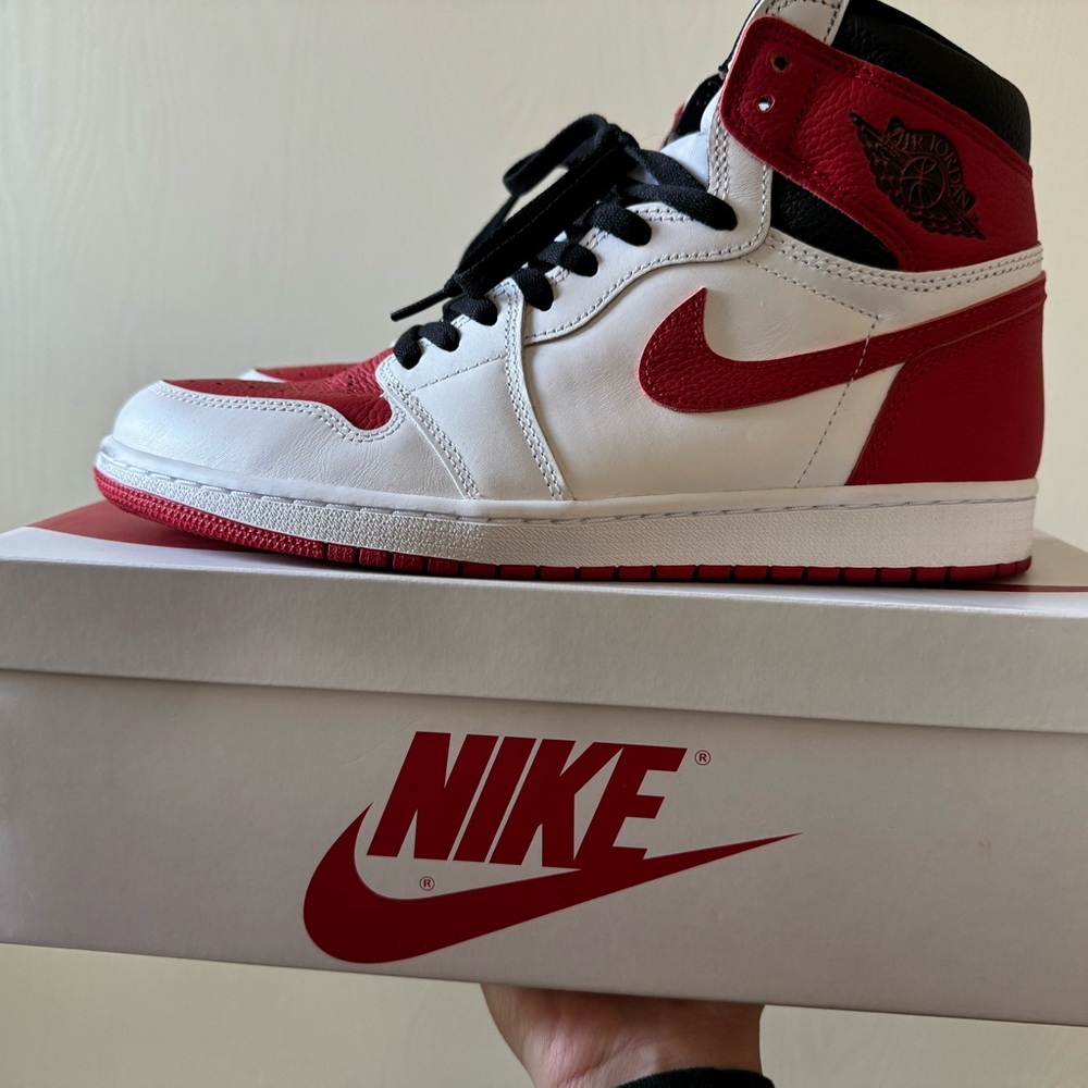Nike Jordan heritage 1s Red and White High-Top Sneakers